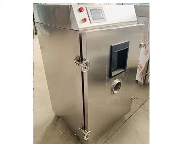 Mały czarny czosnek